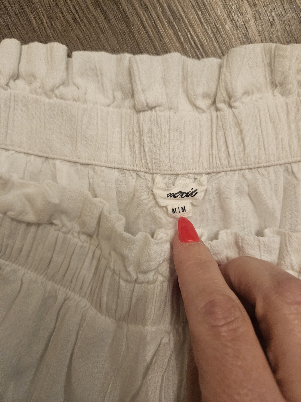 Aerie White Ruffle Skirt Skorts. Size Medium. - Picture 3 of 4